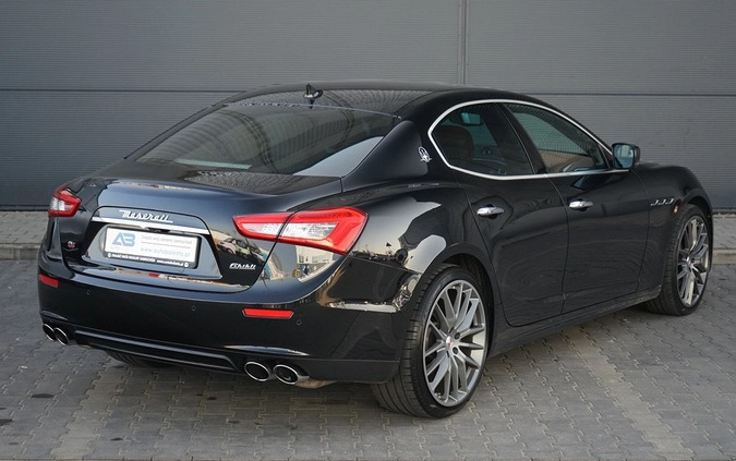 Maserati Ghibli cena 149900 przebieg: 90000, rok produkcji 2015 z Cybinka małe 106